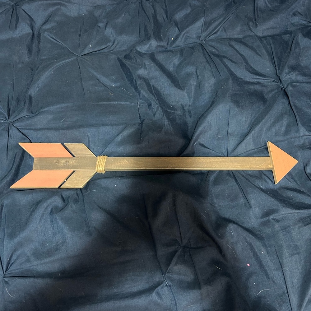 Decorative Wooden Arrow in Pink and Tan